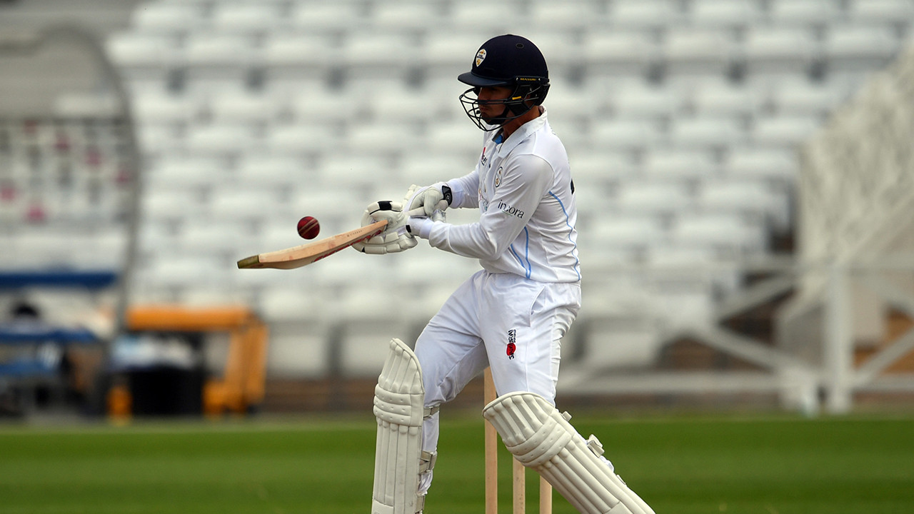 Highlights: Day Two vs Nottinghamshire