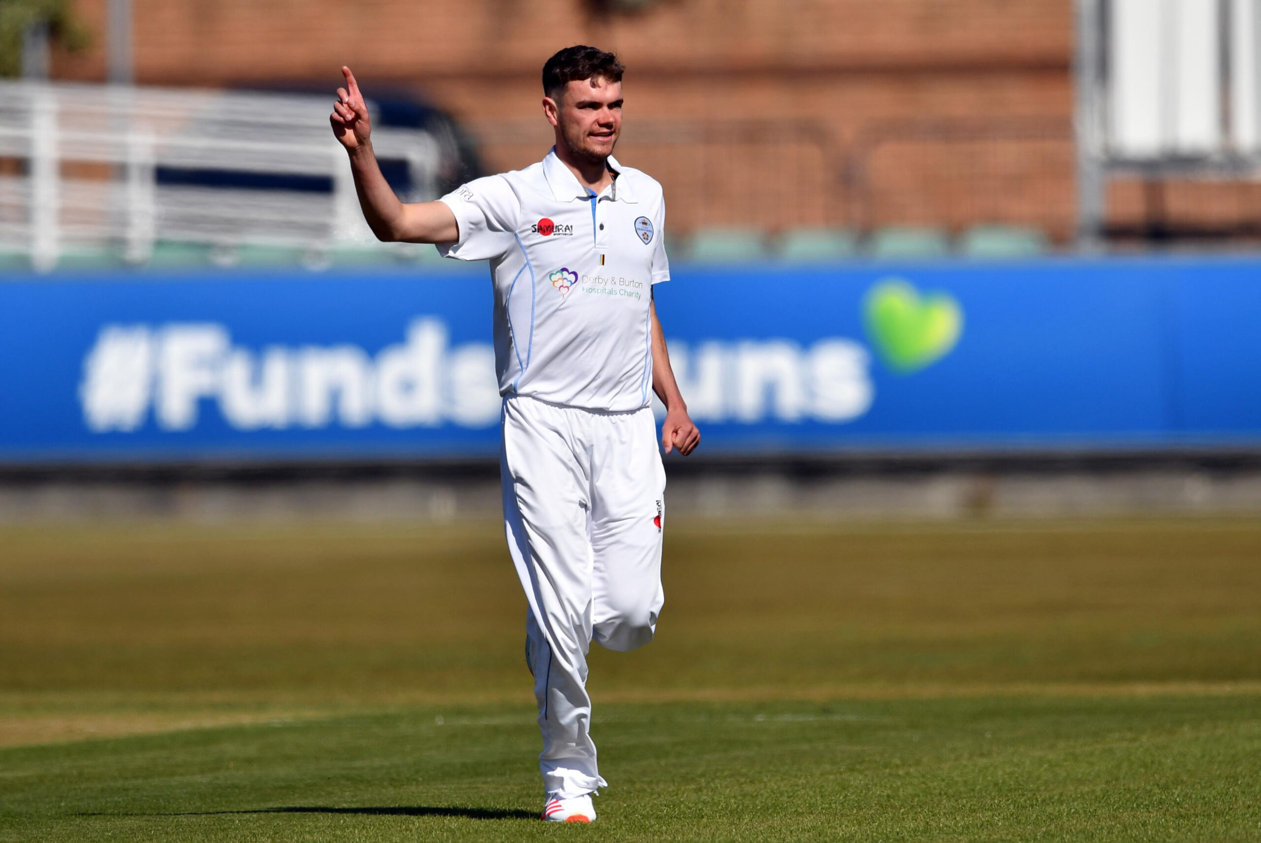 Derbyshire struggle despite Conners&#8217; trio