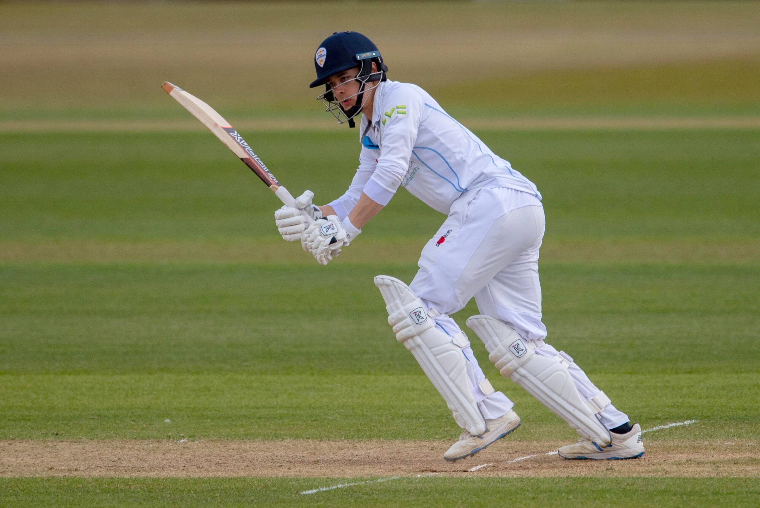 Hosein hits half-century ahead of big final day