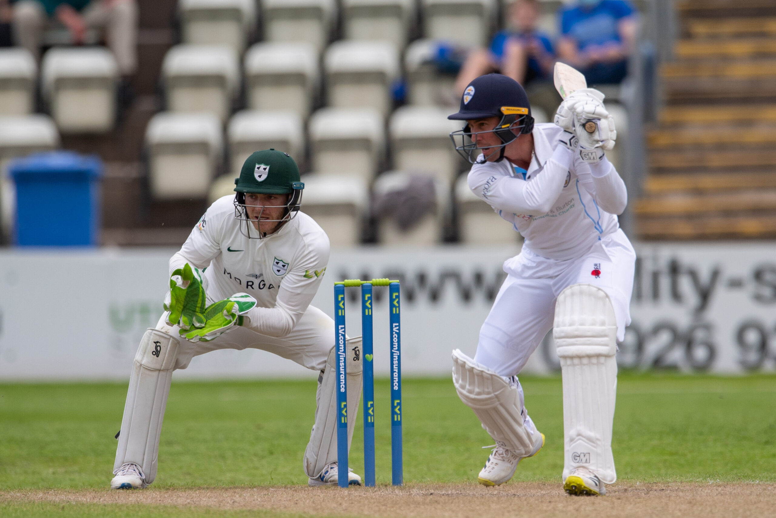 Madsen and Critchley hit half-centuries on disappointing day