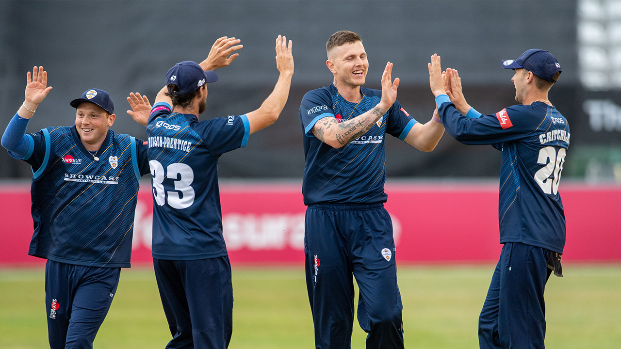 McKerr called-up to Surrey squad