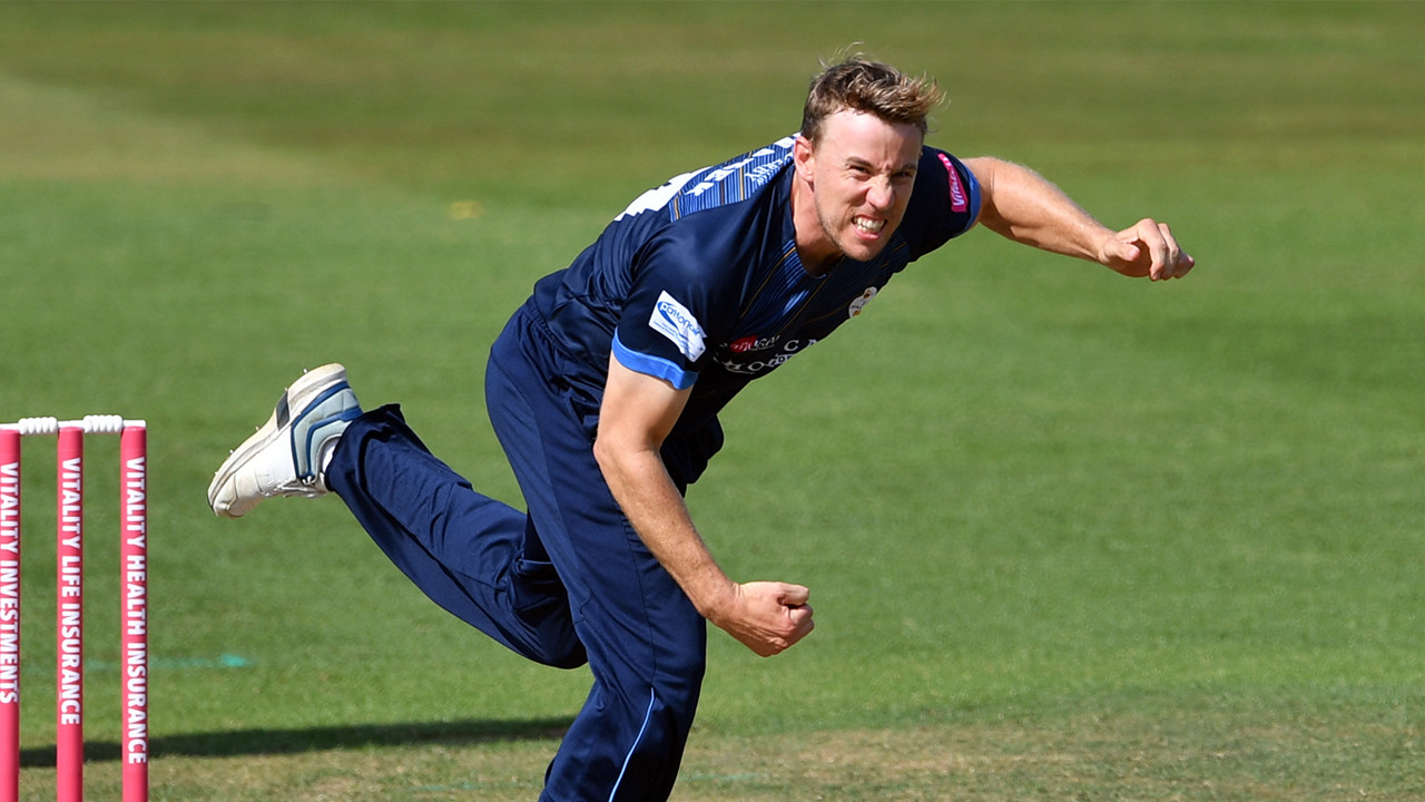 Van Beek returns to Derbyshire