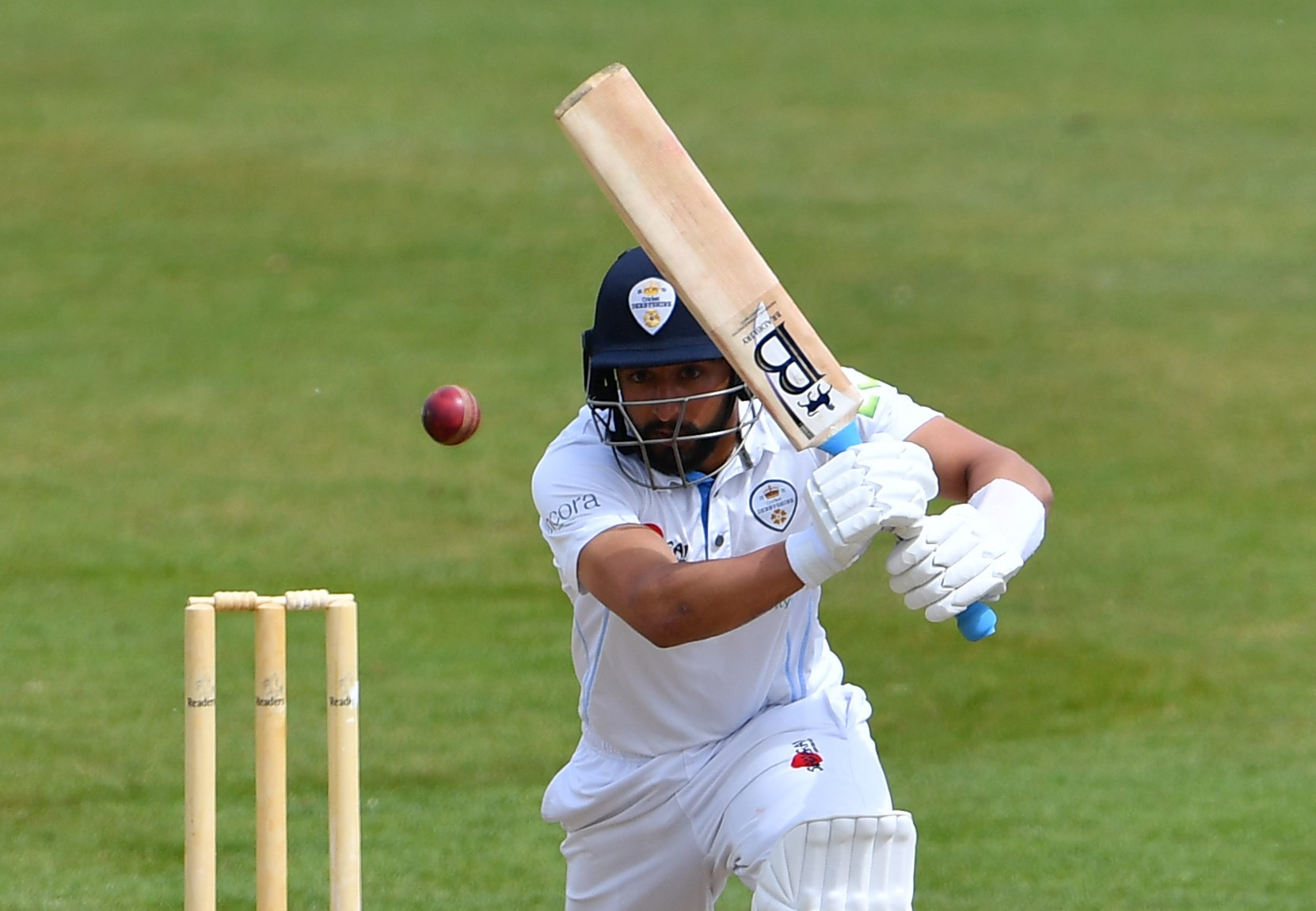 Dal out with broken finger