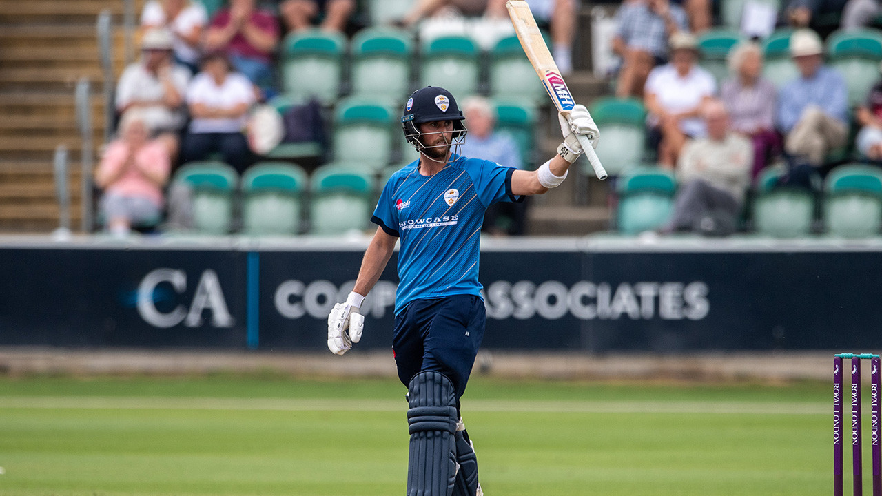 Hudson-Prentice and Guest impress, but Derbyshire beaten at Taunton