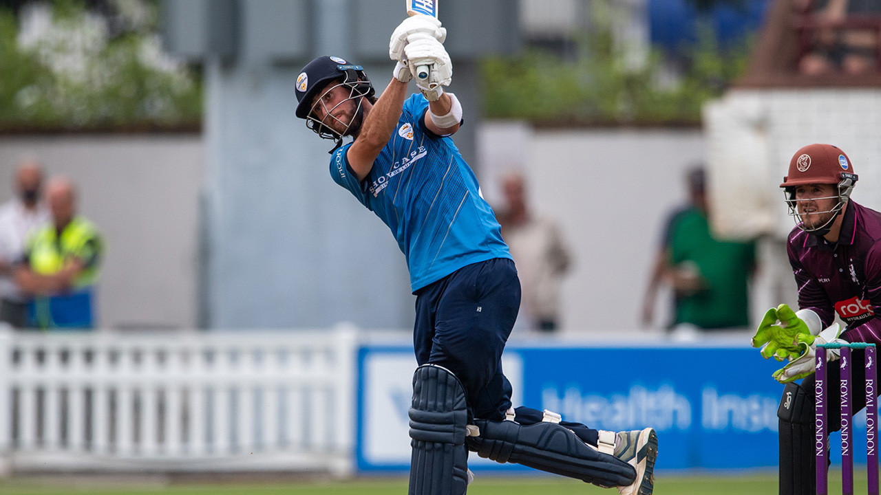 Hudson-Prentice joins Sussex on-loan