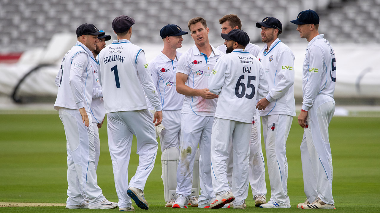 Derbyshire take five before Middlesex rebuild