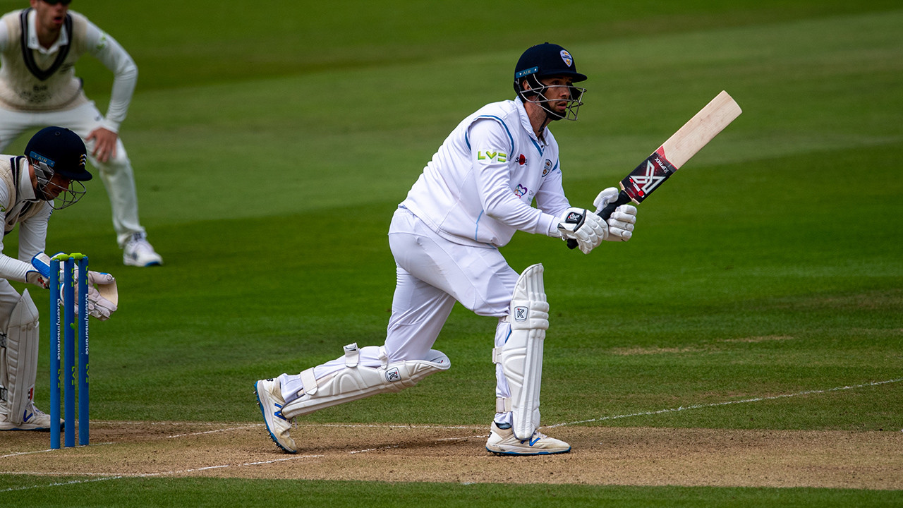 Godleman and Critchley score half-centuries in defeat