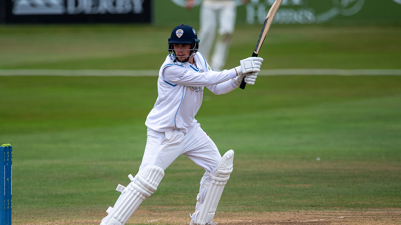 Highlights: Day Two vs Kent