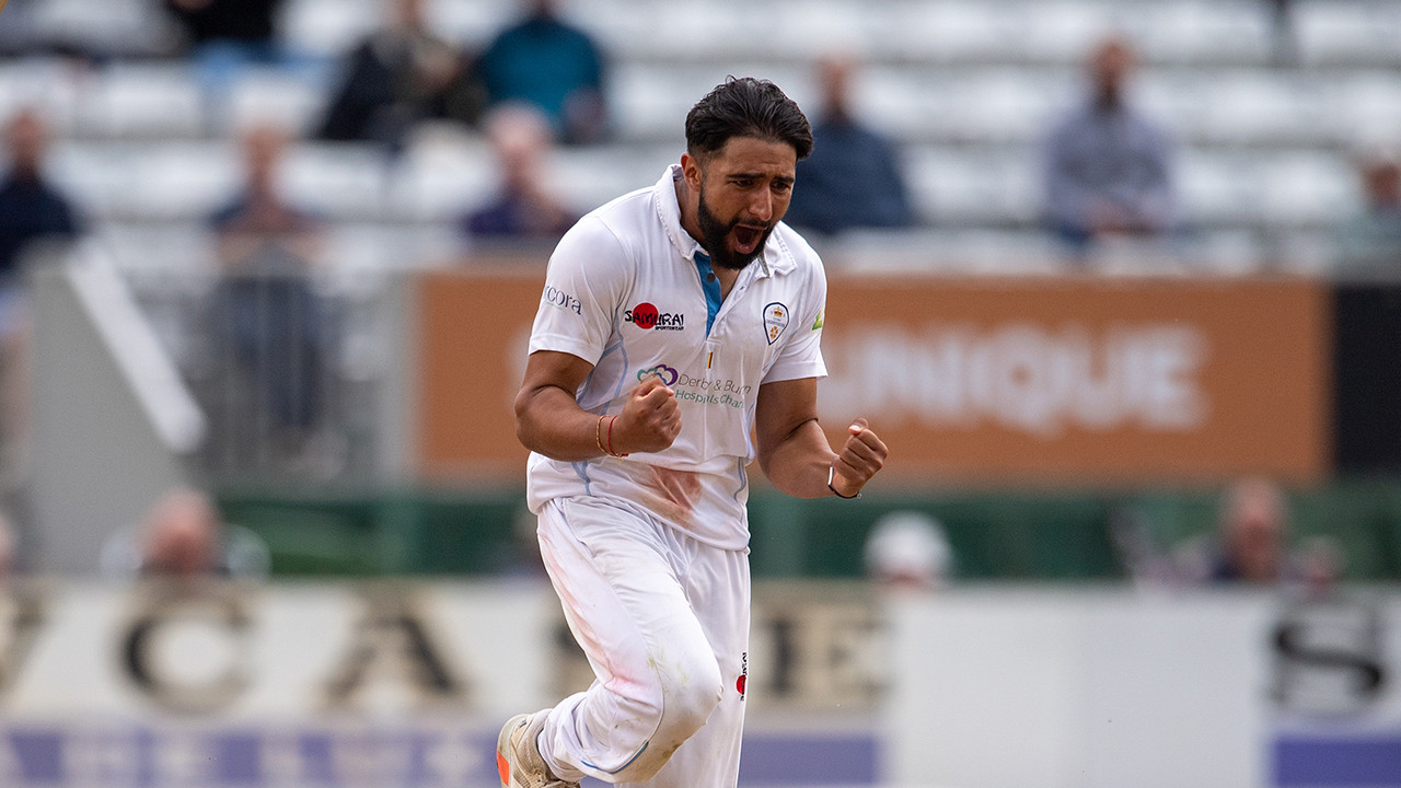 Highlights: Day One vs Kent