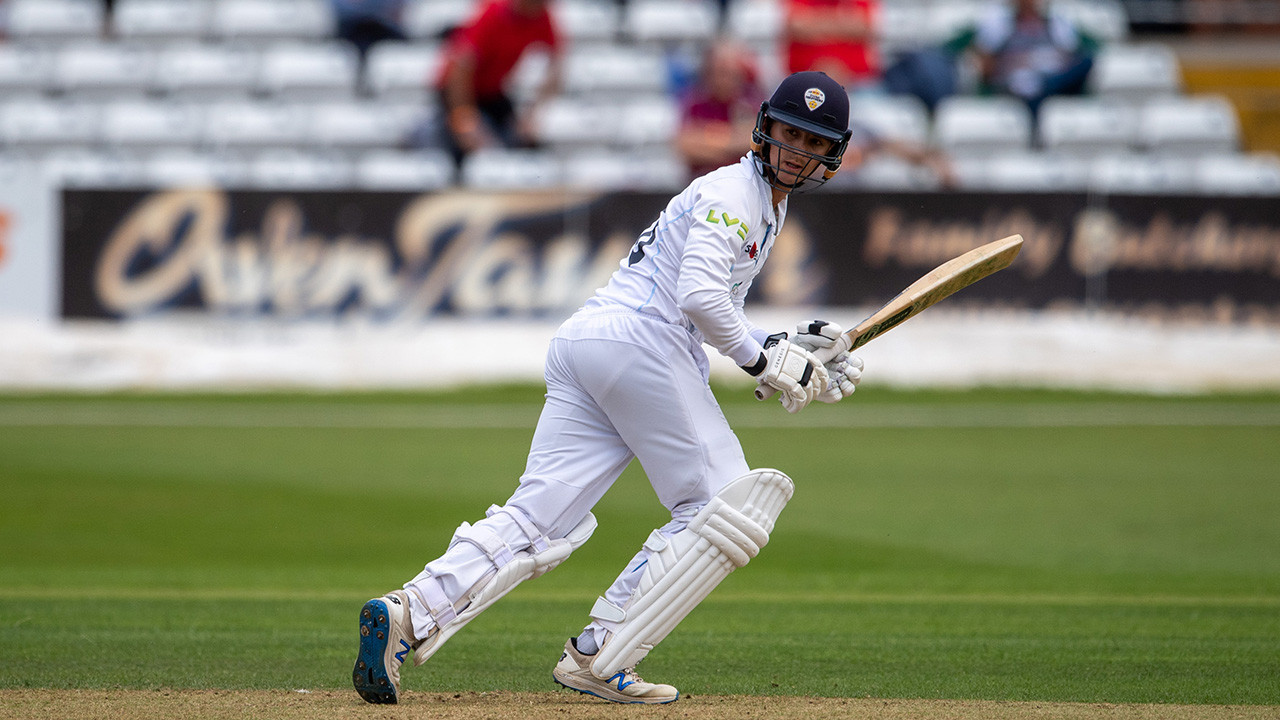 Highlights: Day Two vs Middlesex