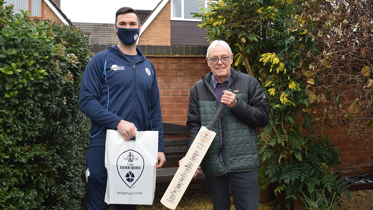 Godleman drops off goody bags to lucky Members