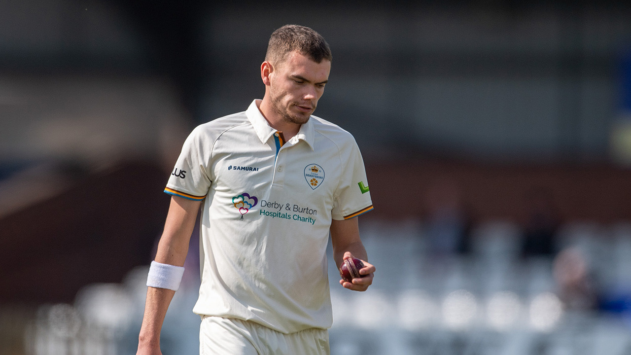 Frustrating day for Derbyshire as Sussex push back