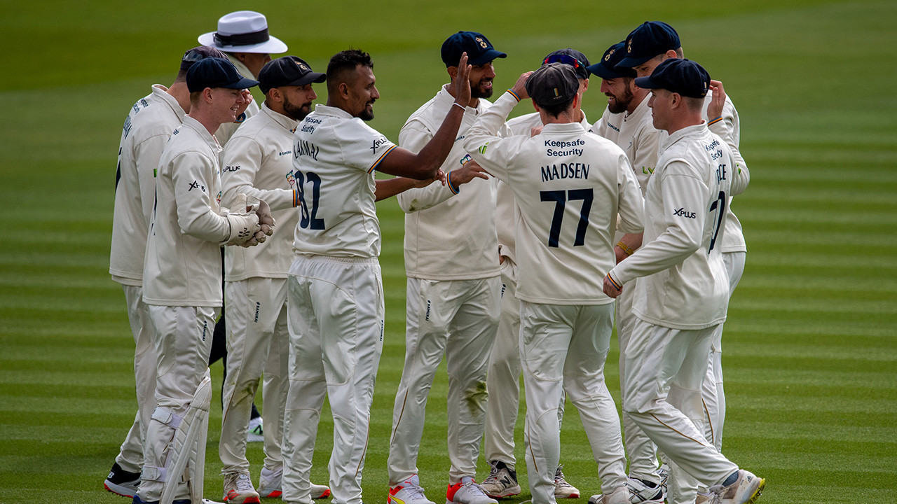 Tough opening day for bowlers at Lord&#8217;s