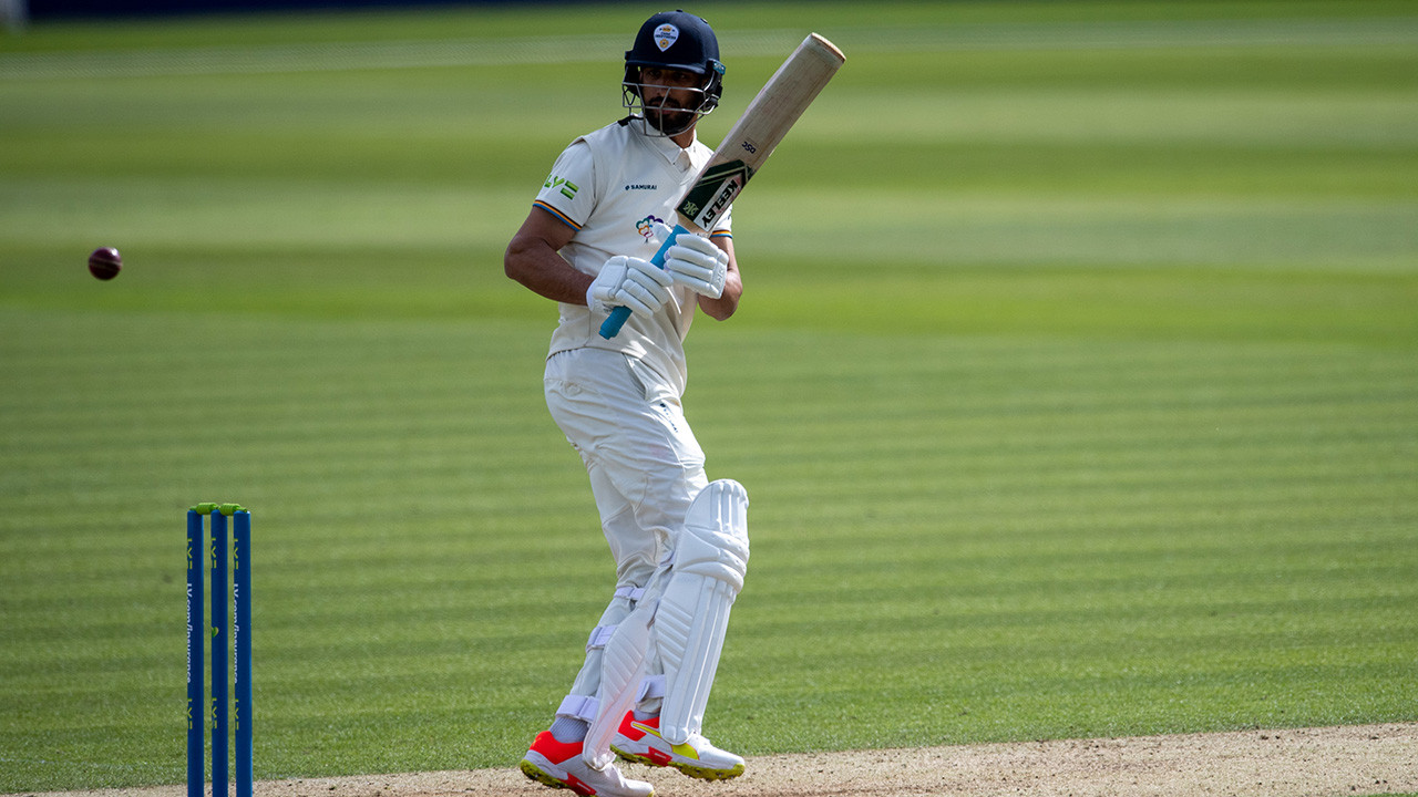 Highlights: Day Two vs Middlesex
