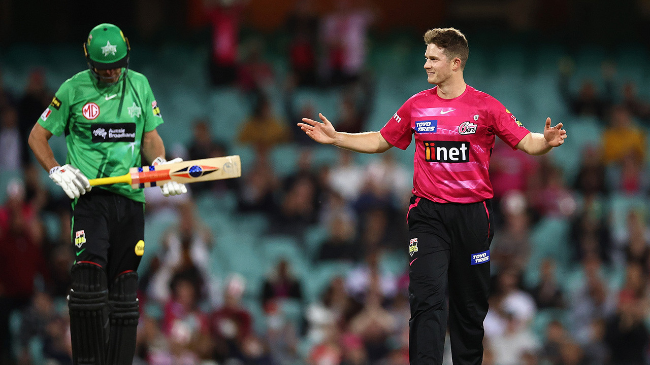 Derbyshire sign Kerr until September