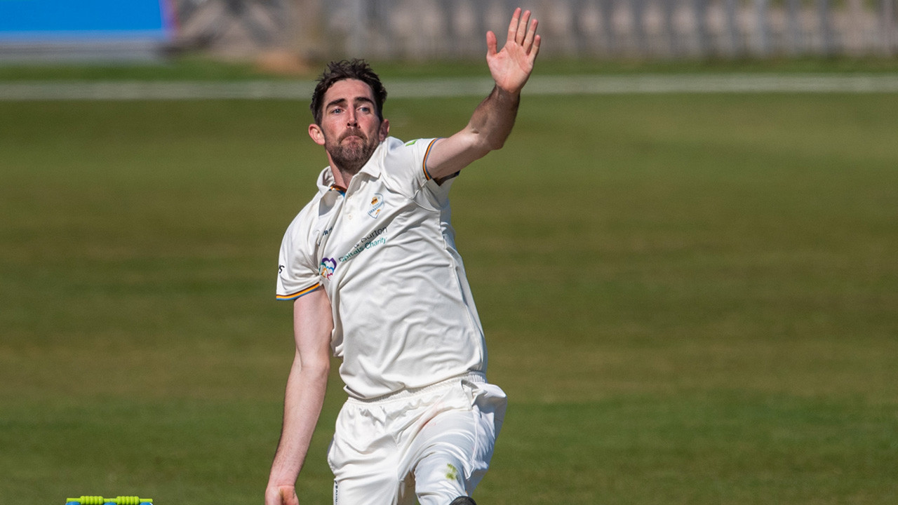 Sidebottom returns to Warwickshire