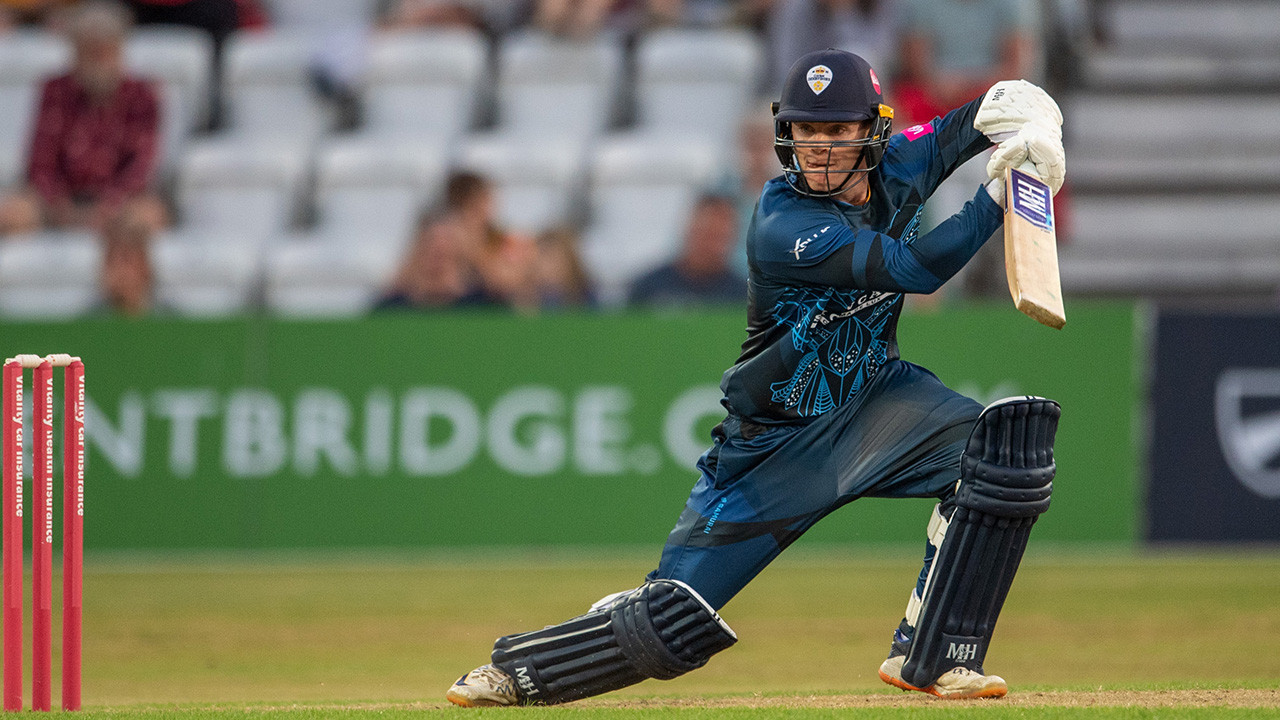 Falcons beaten at Trent Bridge