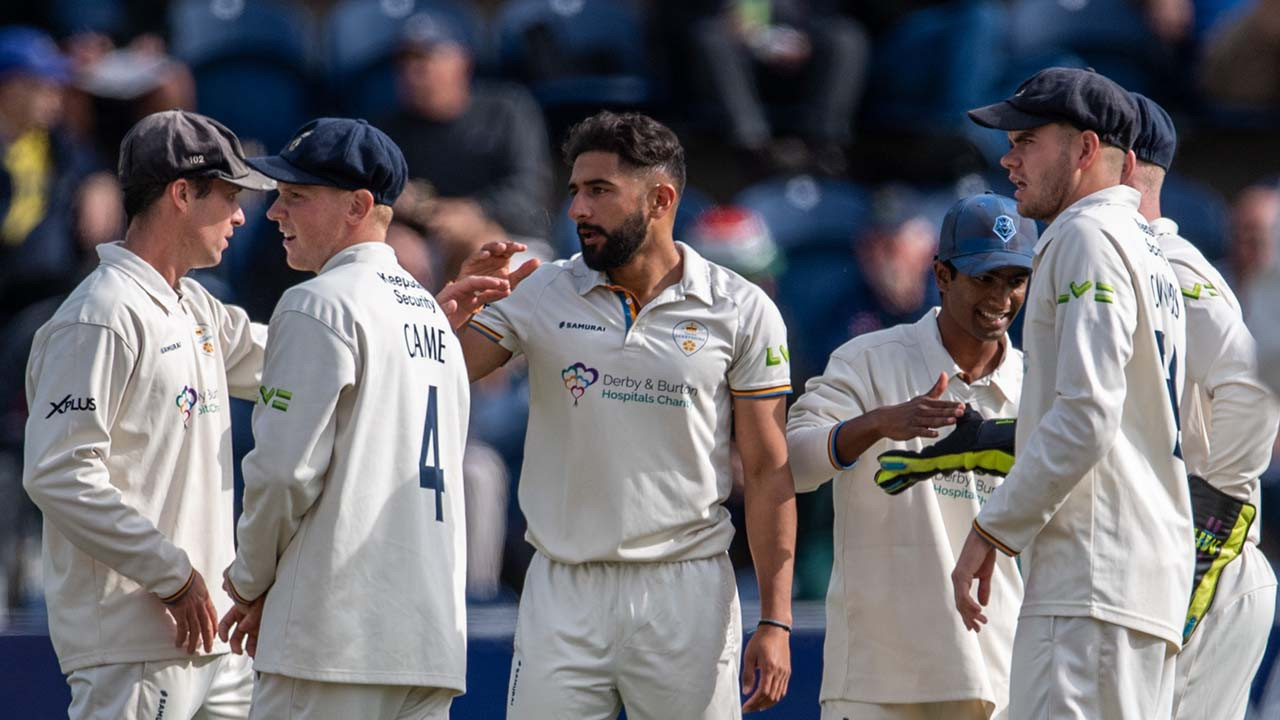 Difficult Day One for bowlers in Cardiff