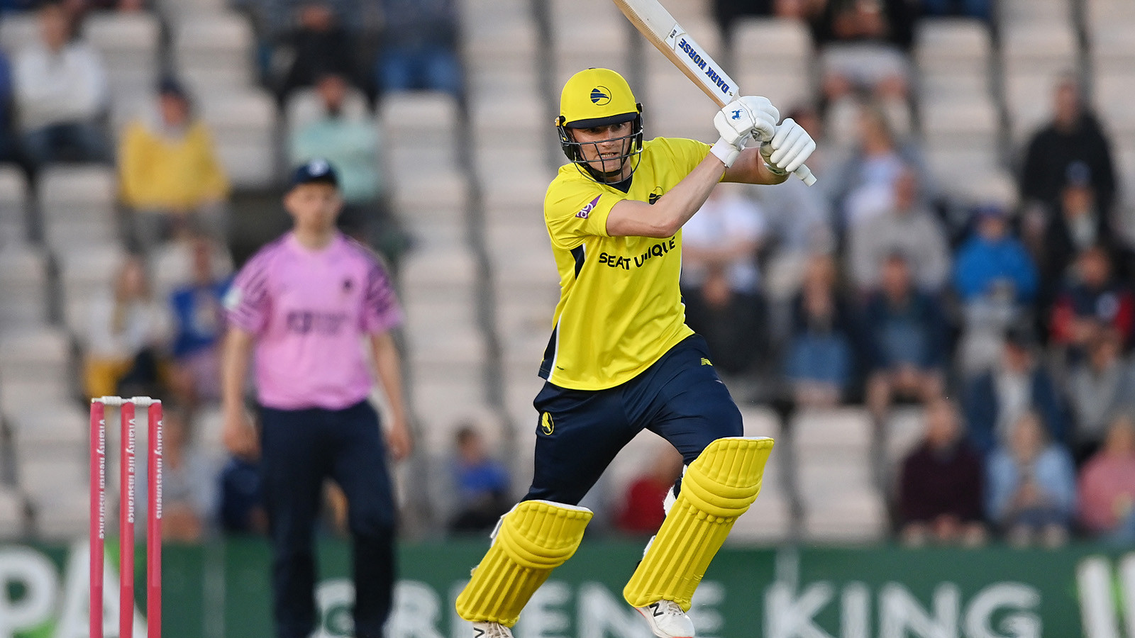 Derbyshire sign Donald on short-term loan