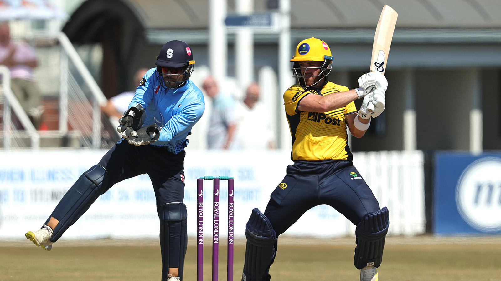 Derbyshire sign Lloyd on loan for One Day Cup