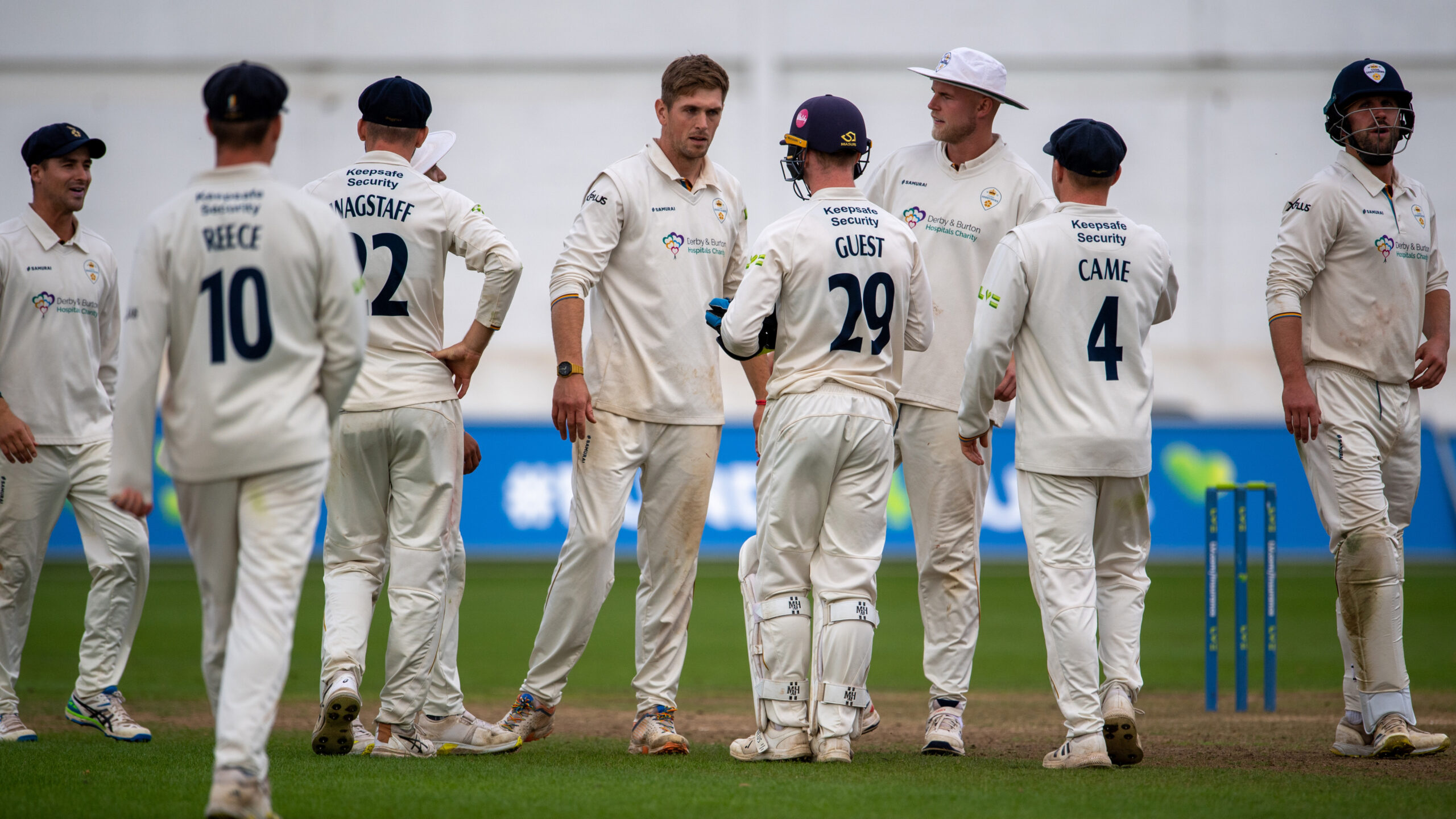 Thomson claims four wickets as Glamorgan declare on Day Three