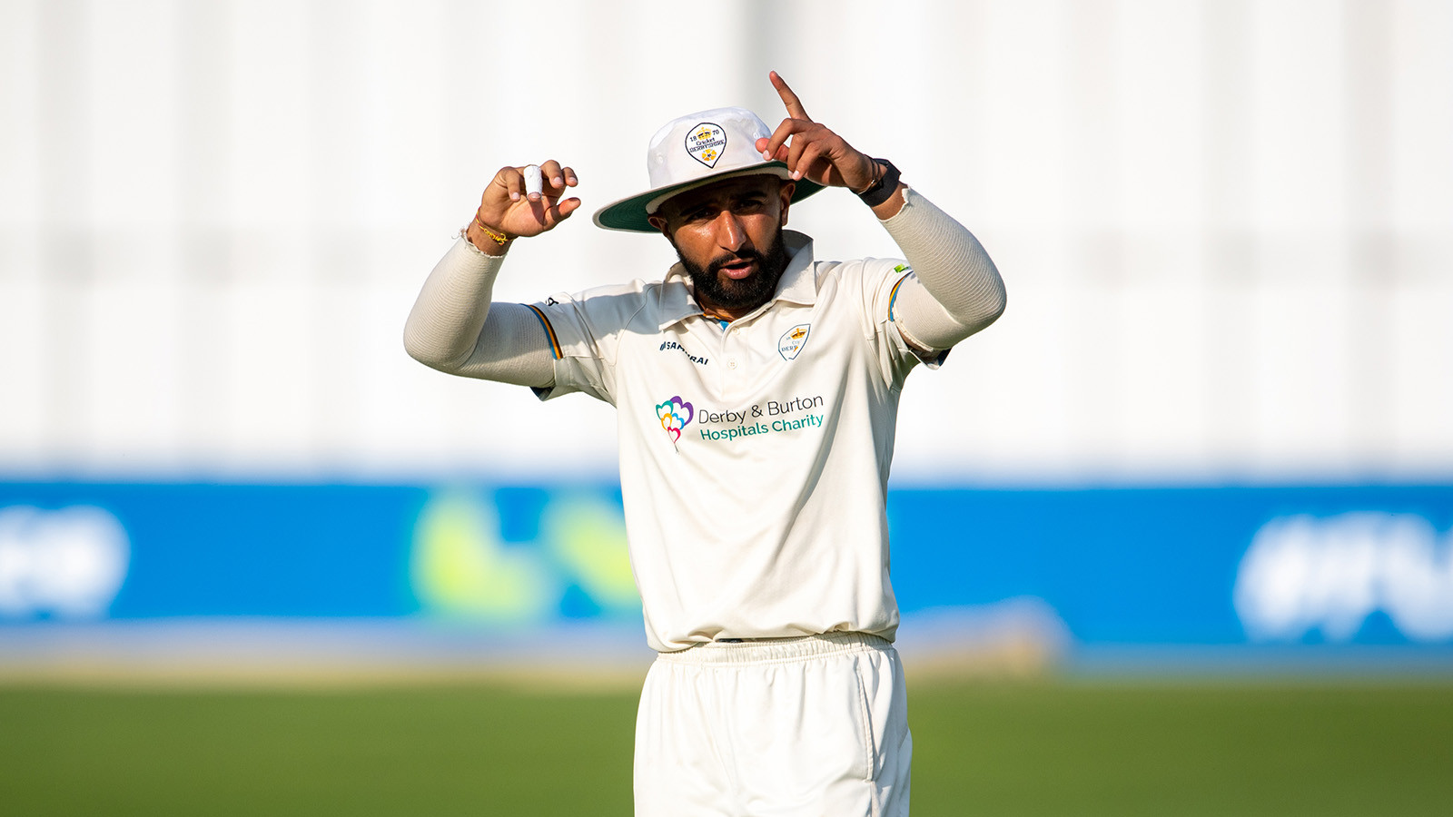 Derbyshire take six wickets on Day One