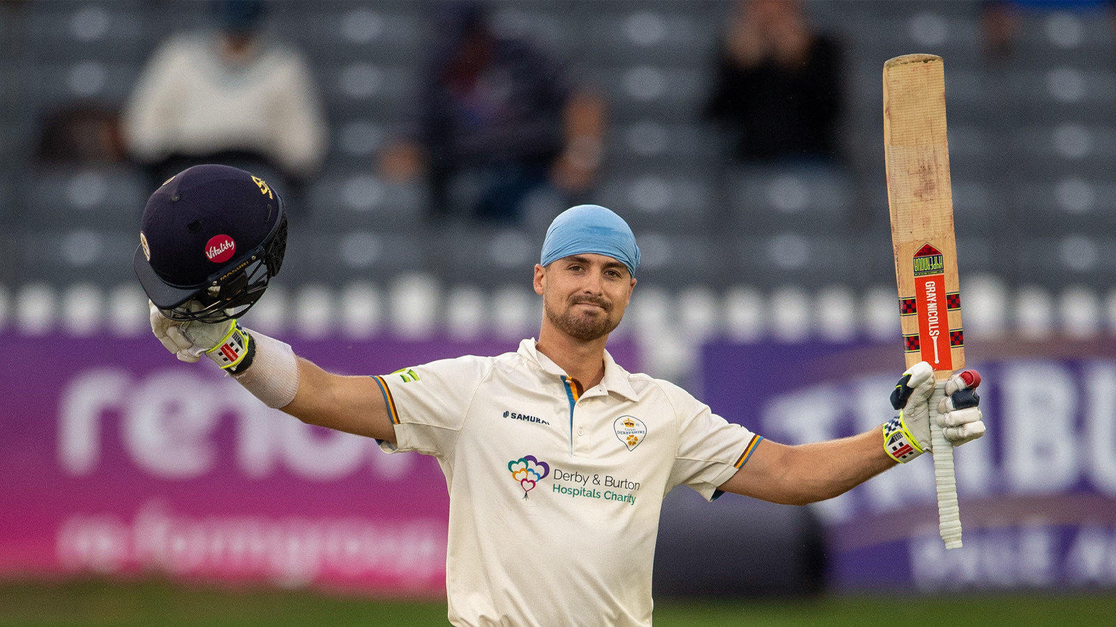 Century for du Plooy on weather-affected Day Three