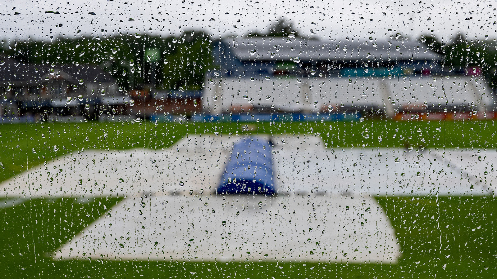 Rain prevents play on Day Two