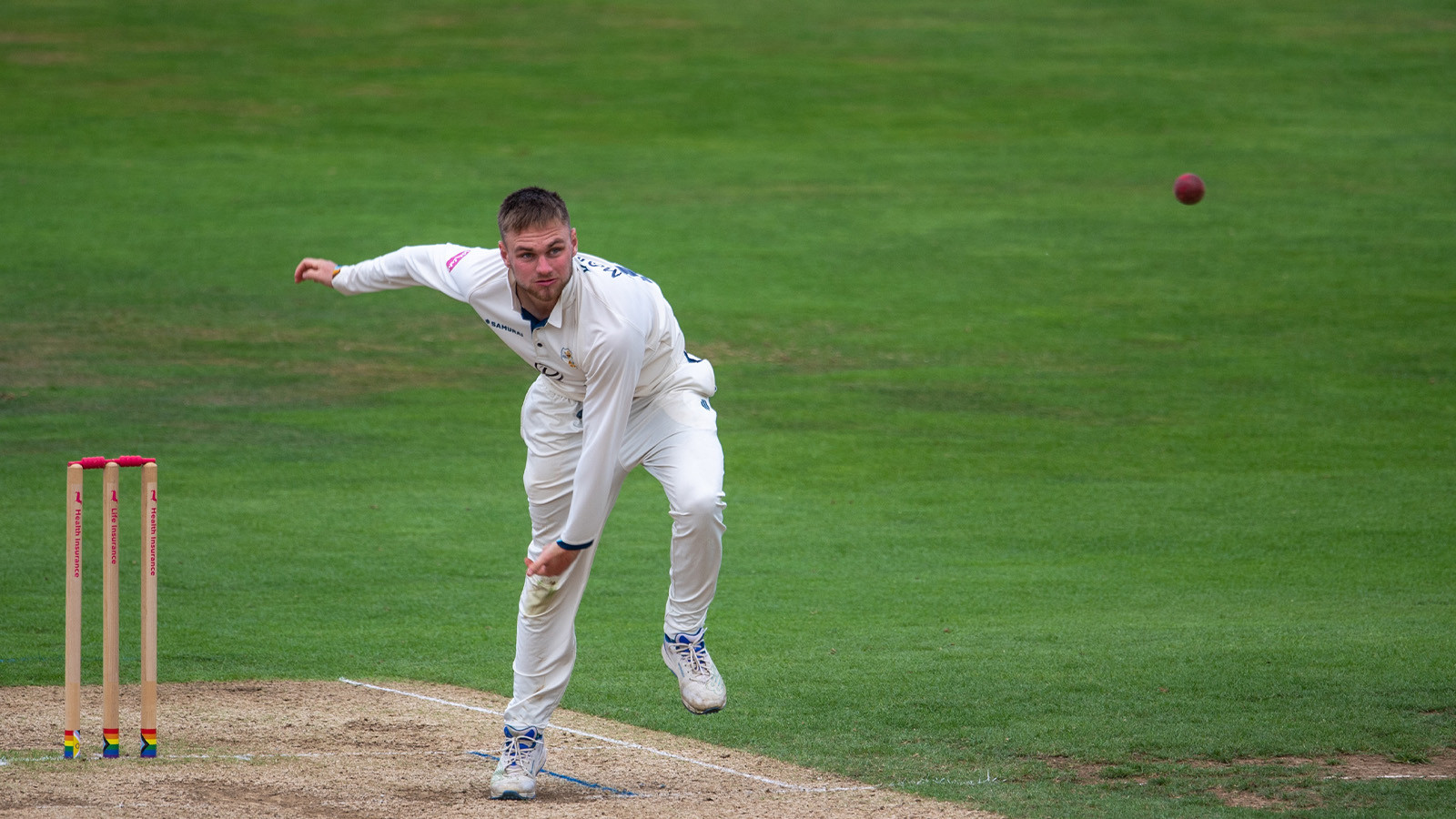 Morley joins Derbyshire on two-year deal