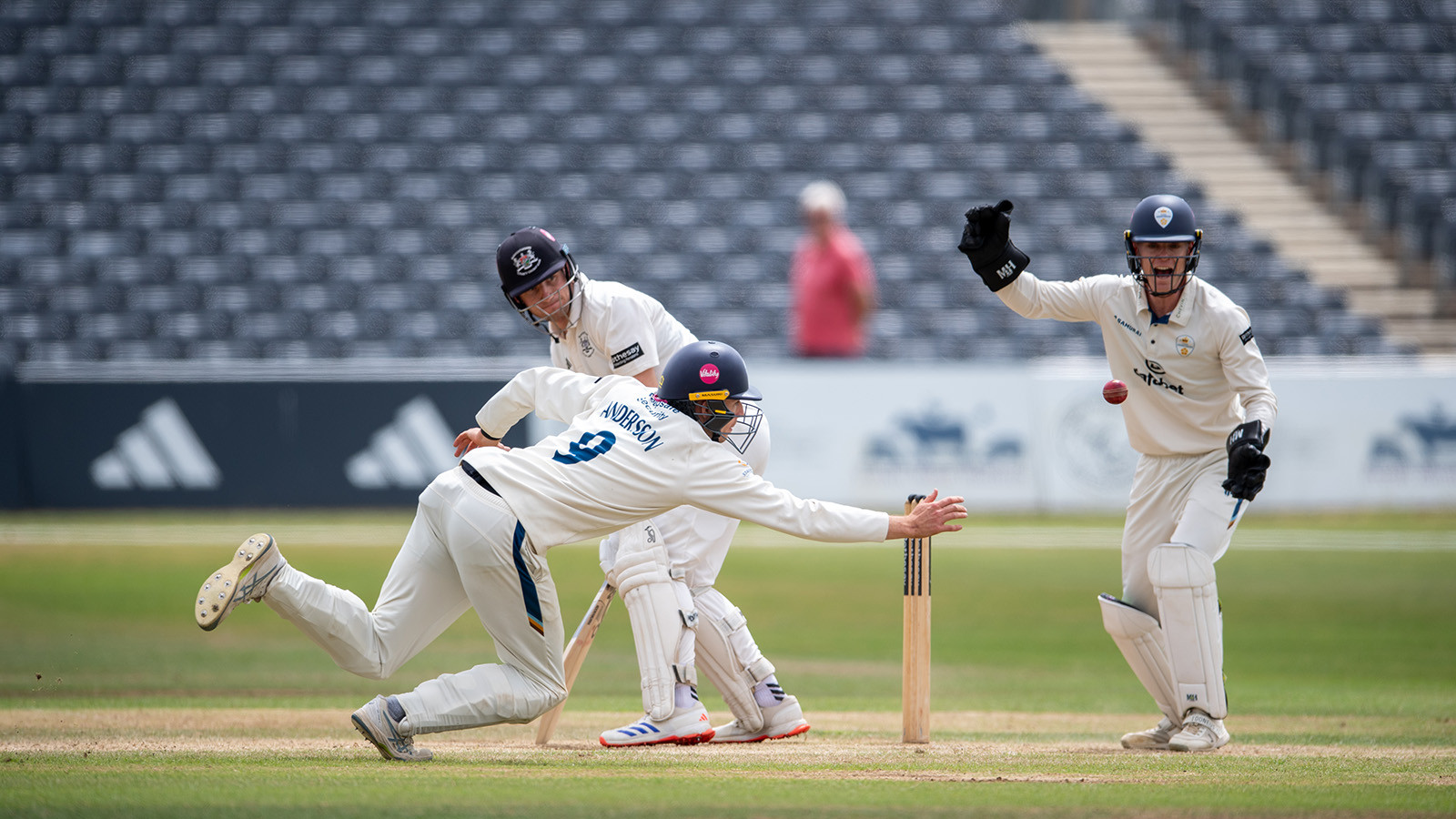 REPORT | Bancroft thwarts Derbyshire bowlers on Day Three