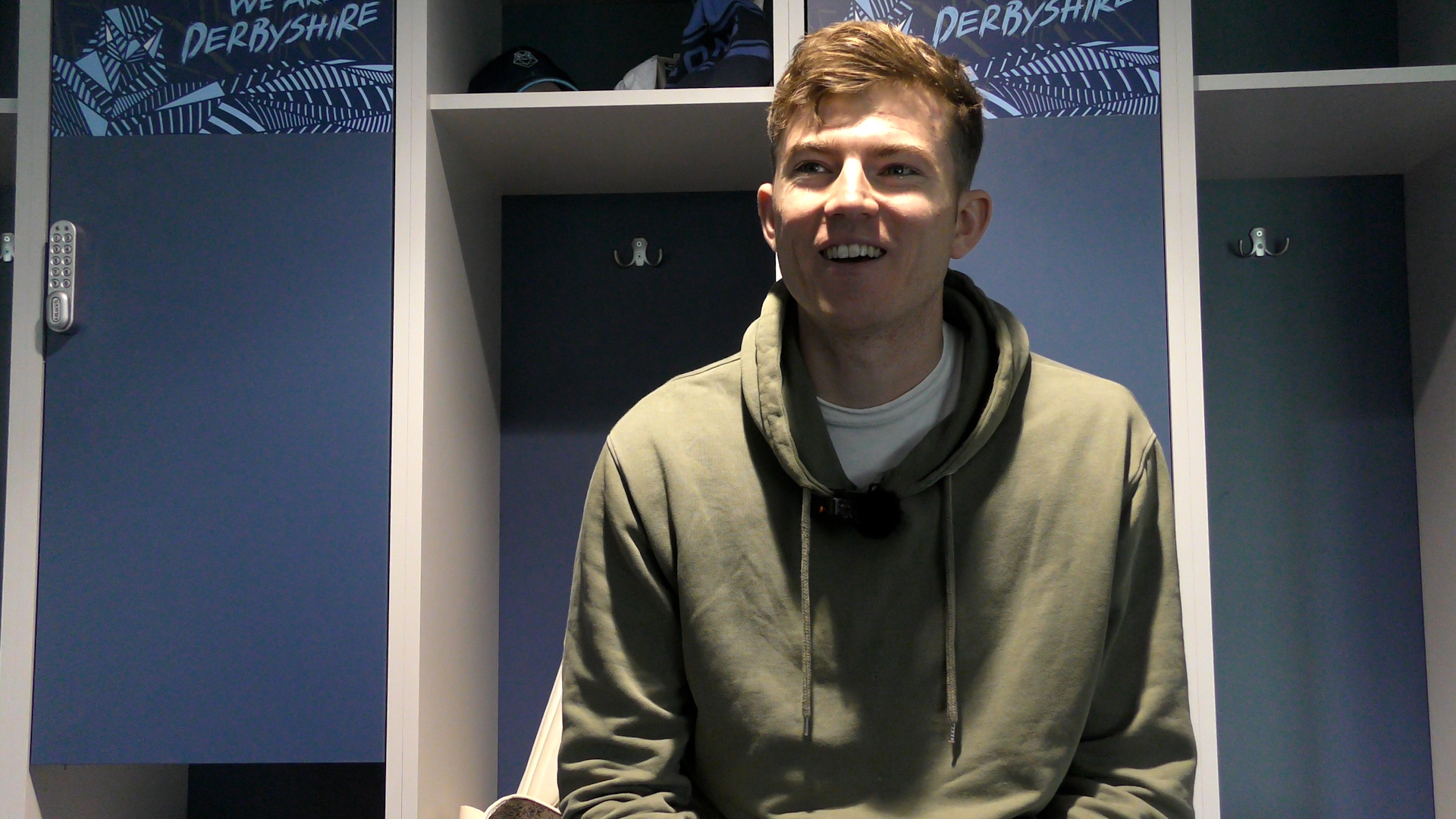 16&#215;9.00_03_51_11.Still002